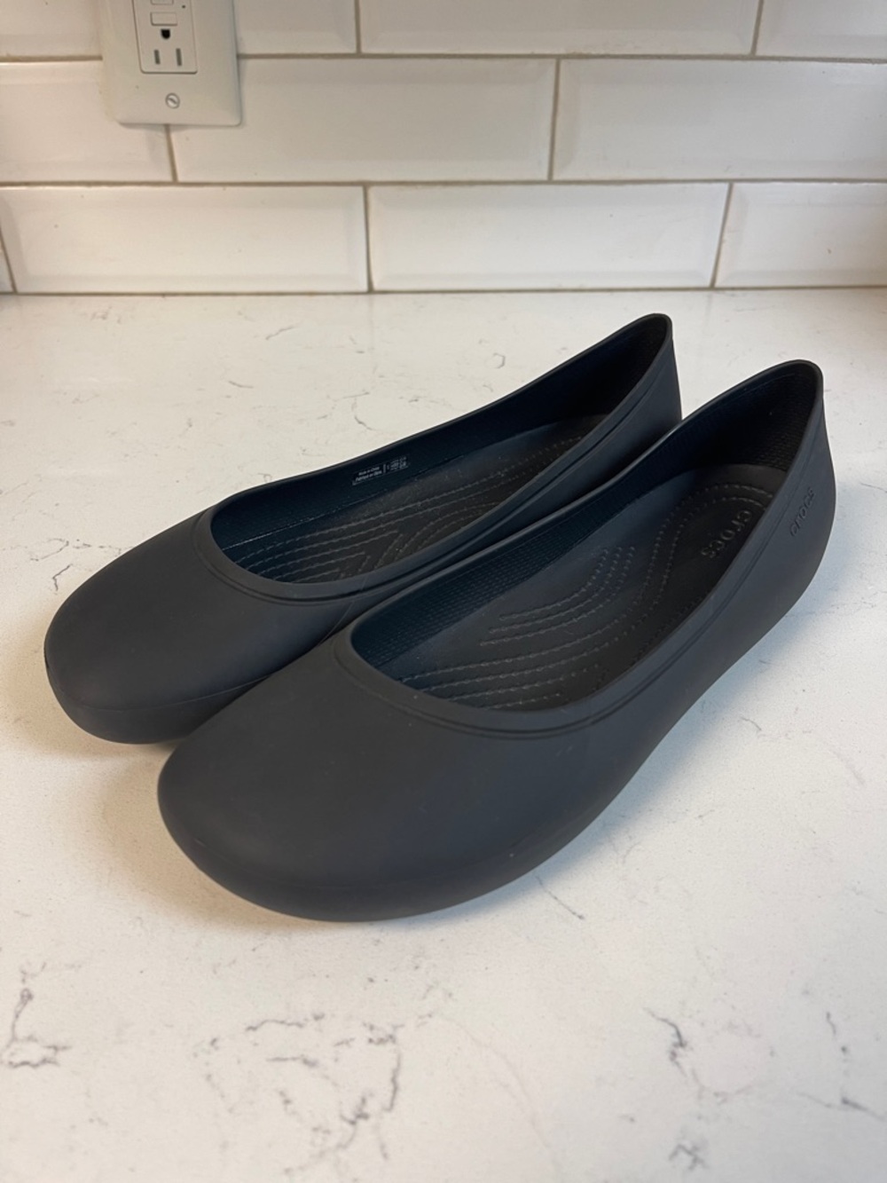Crocs Brooklyn Flat Style # 209384 Black Size 10 Women’s Worn 1-2 Times
